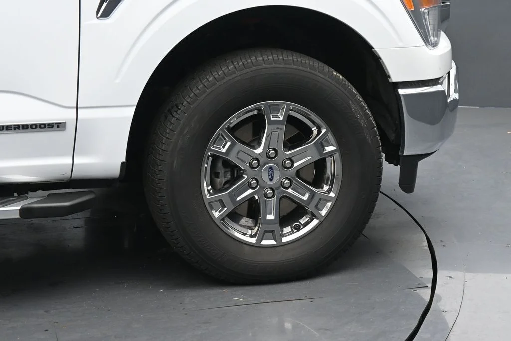 Used 2022 White Ford XLT image 11