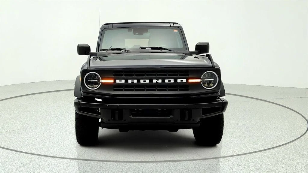 Used 2021 Antimatter Blue Metallic Ford Black Diamond 4 Door 4x4 image 2