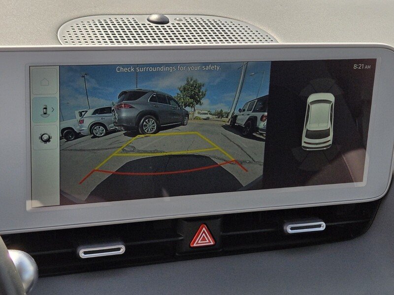 Used 2024 White HYUNDAI SEL RWD image 19