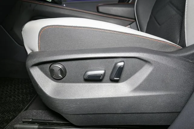 Used 2024 Gray Volkswagen 2.0T Peak Edition SE w/Technology image 40
