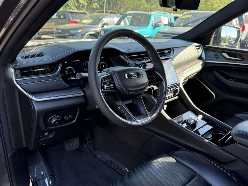 Used 2023 Gray Jeep Overland image 2