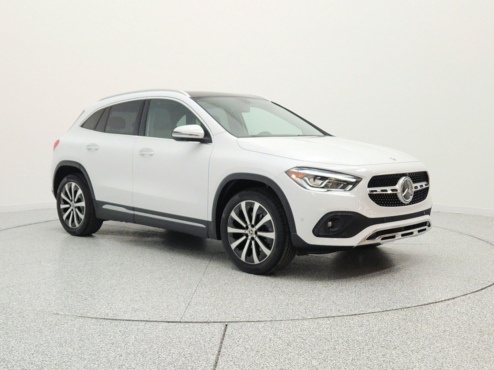Used 2021 Digital White Metallic Mercedes-Benz GLA 250 4MATIC® SUV image 3