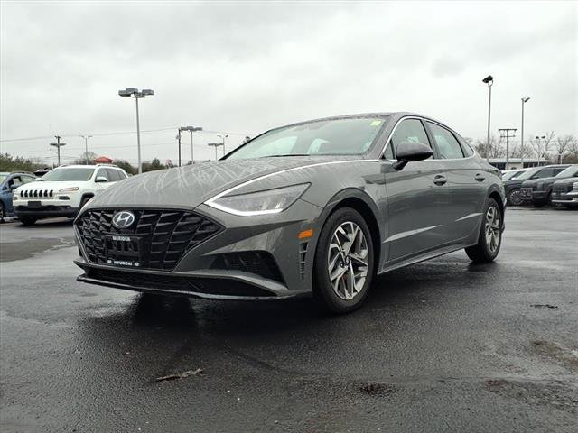2022 Hyundai Sonata SEL's photo