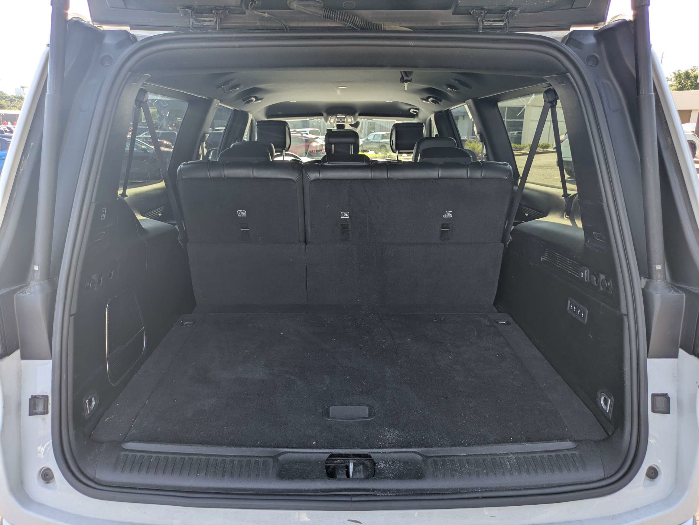 Used 2024 White Jeep Series II image 9