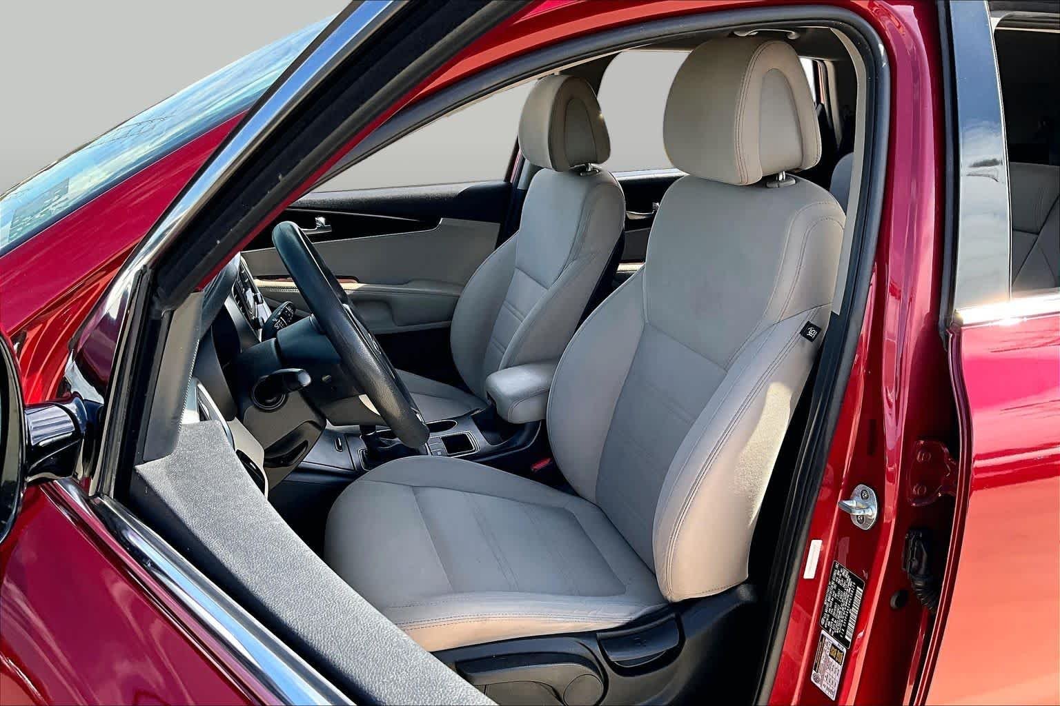 Used 2017 Remington Red Kia LX V6 image 8