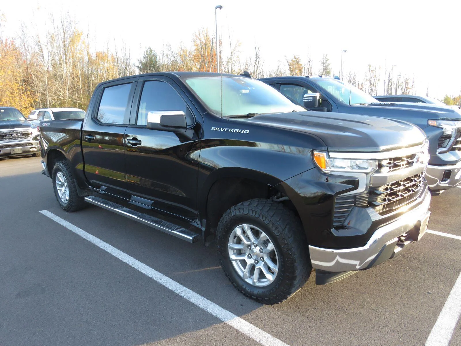 Used 2023  CHEVROLET TRUCK  image 9
