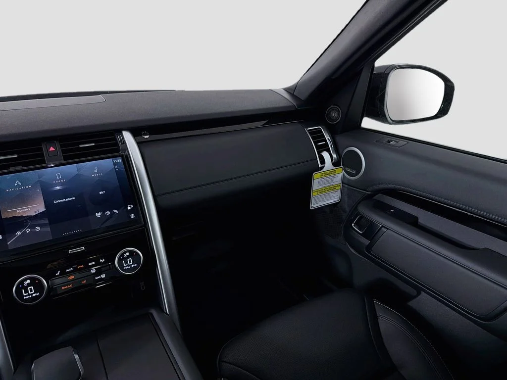 New 2026 Fuji White Land Rover S image 25