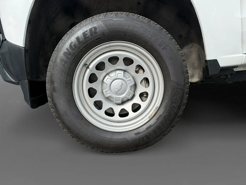 Used 2024 Summit White Chevrolet Work Truck image 13