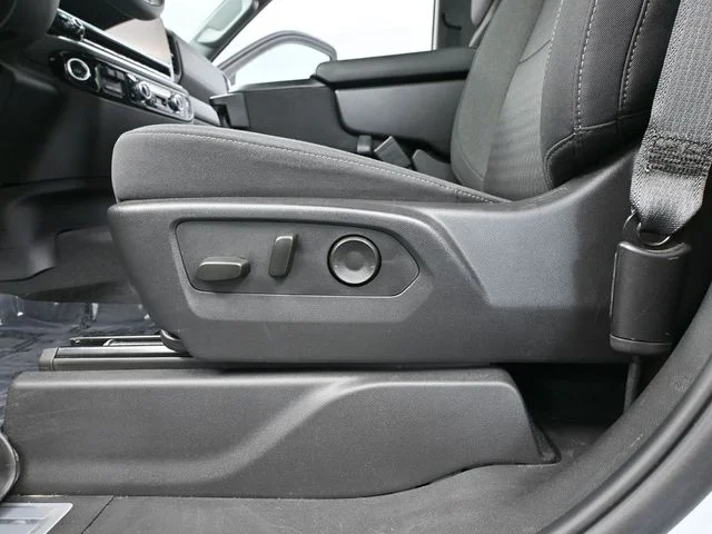2025 GMC Sierra 3500HD SLE - Photo 24