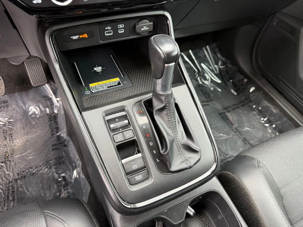 Used 2024 Canyon River Blue Metallic Honda EX-L image 26