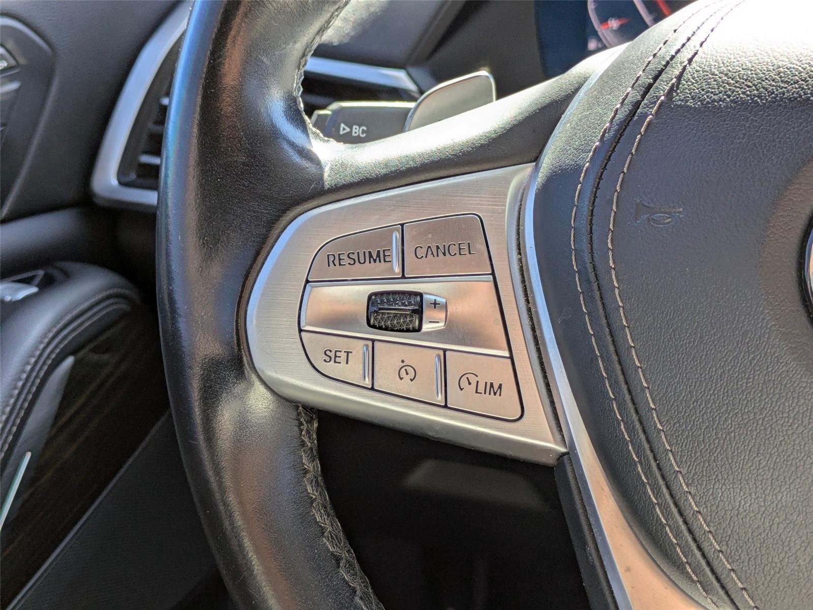 Used 2019 Phytonic Blue Metallic BMW xDrive40i image 17
