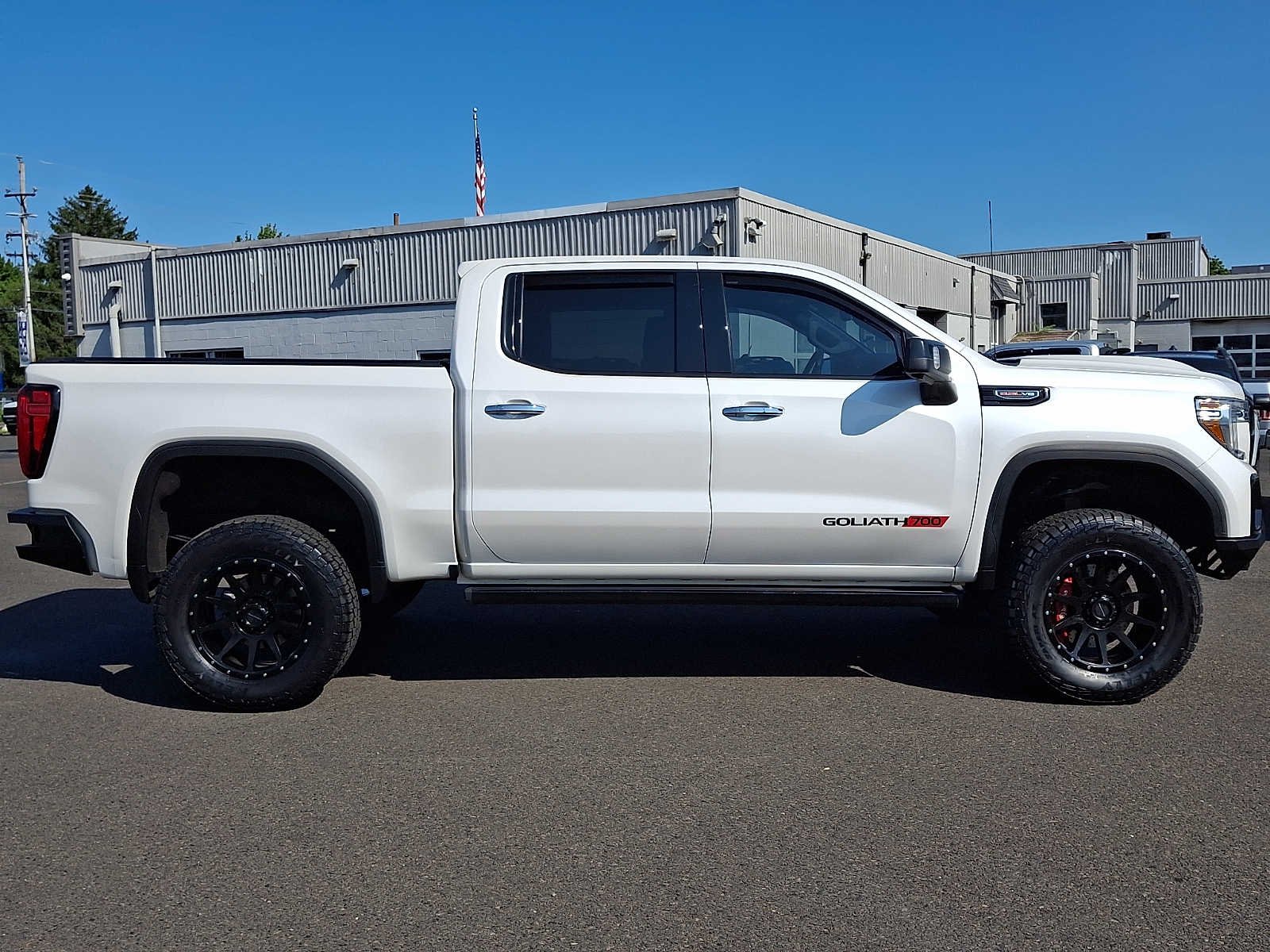 Used 2020 White Frost Tricoat GMC Denali image 7