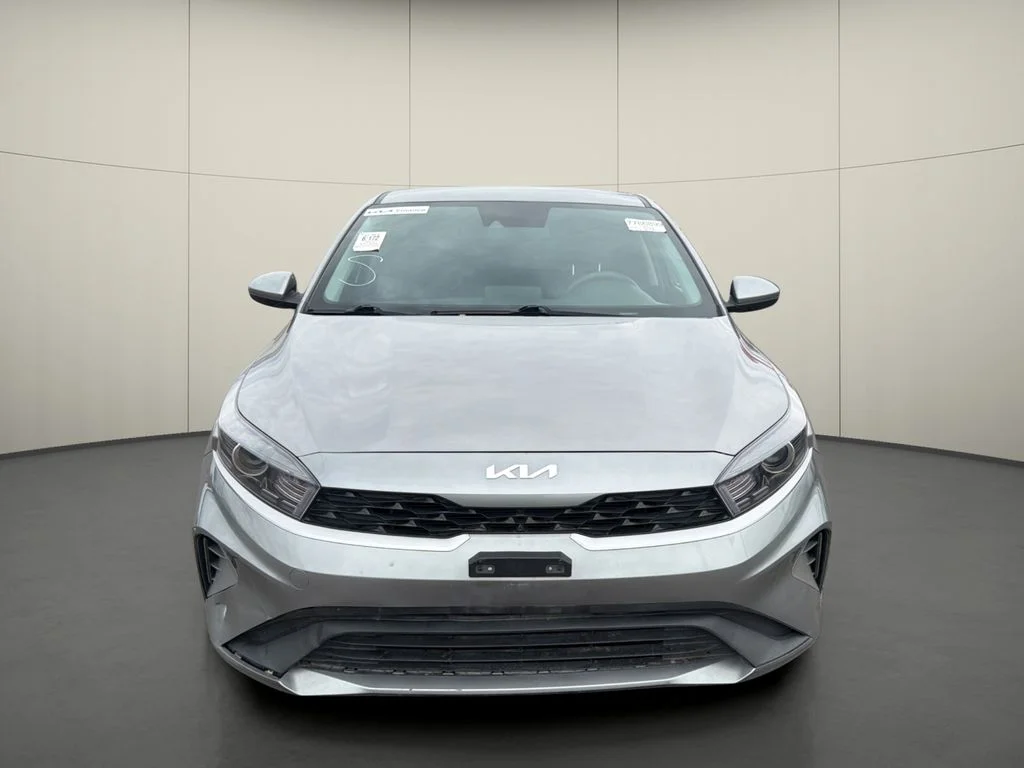 Used 2023 Gray Kia LXS image 2