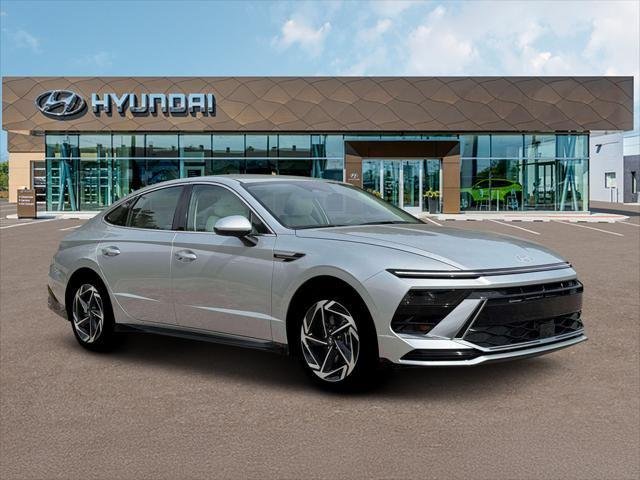 New 2026 Aero Silver Hyundai SEL Sport image 10
