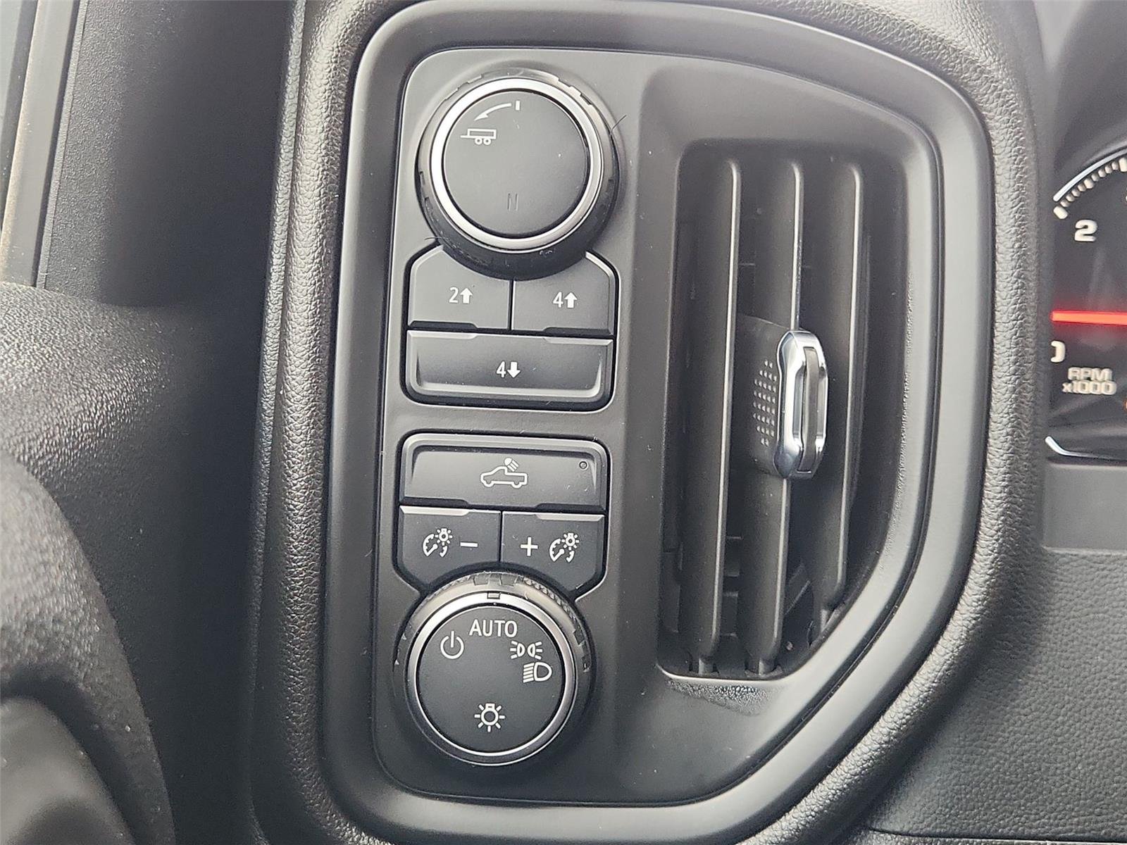 Used 2022 Black Chevrolet Custom image 16
