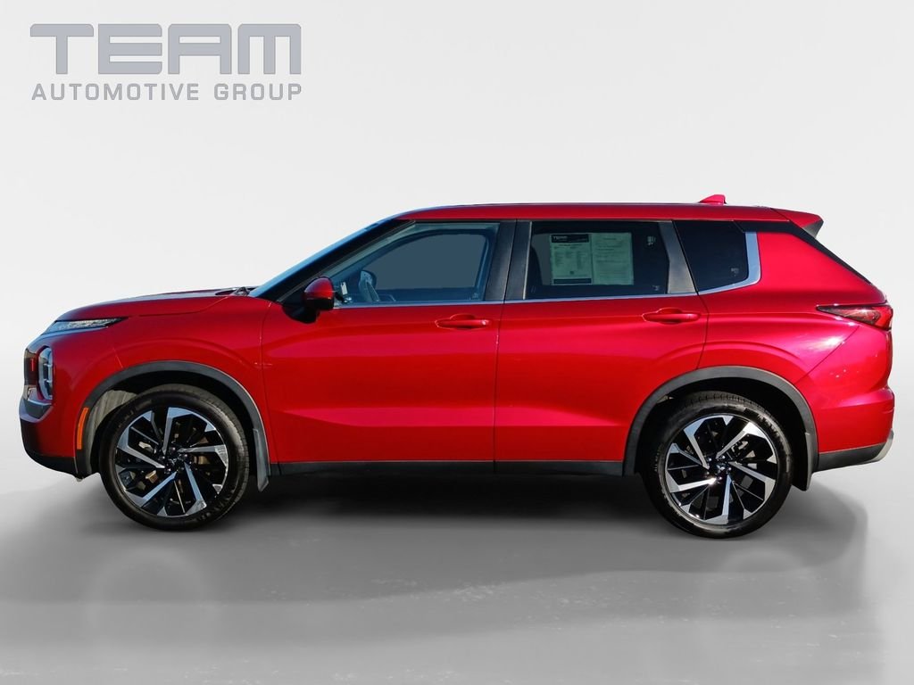 Used 2022 Red Mitsubishi ES image 4