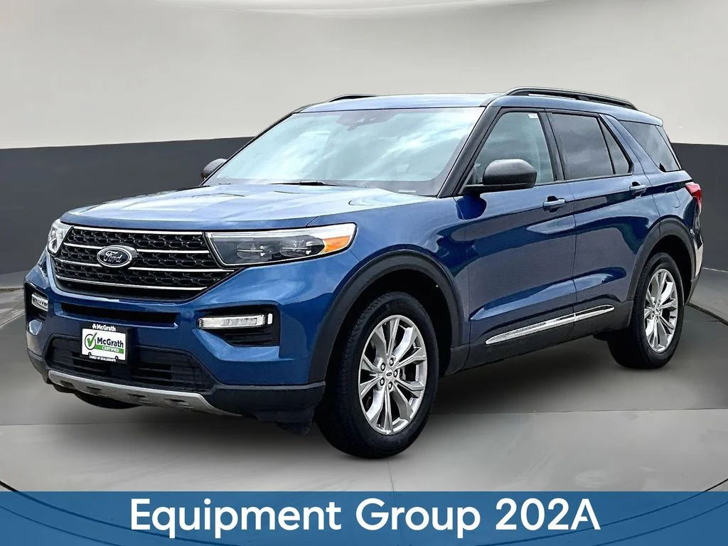 Used 2023 Blue Ford XLT image 3
