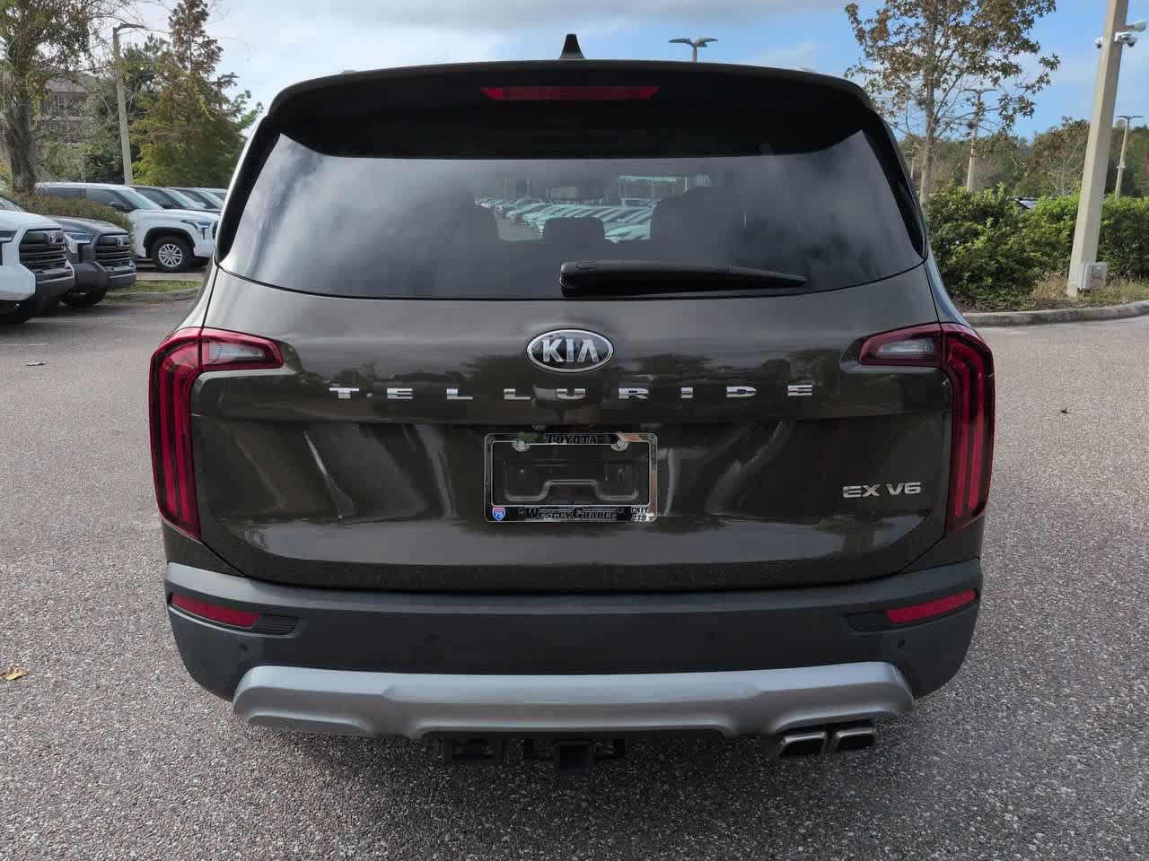 Used 2020 Green Kia EX image 5