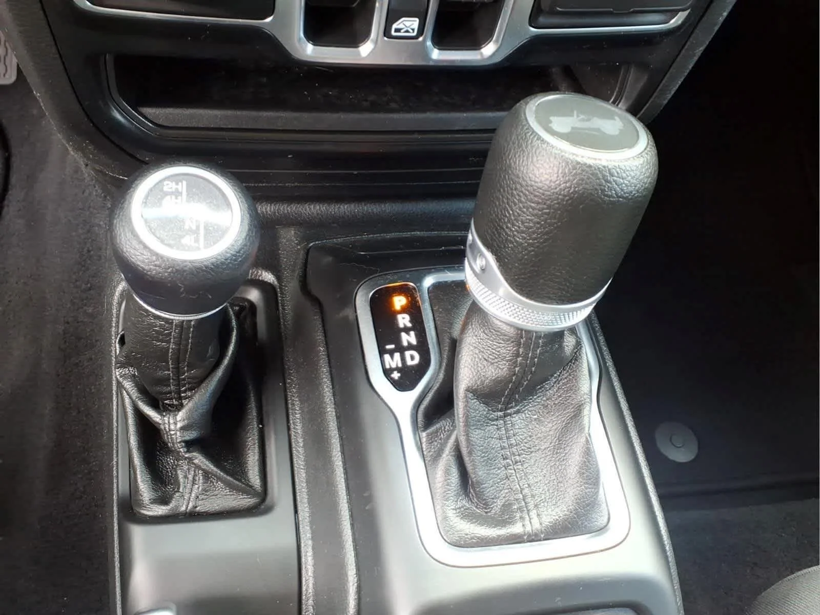 Used 2022 Black Clearcoat Jeep Unlimited Sport S image 19
