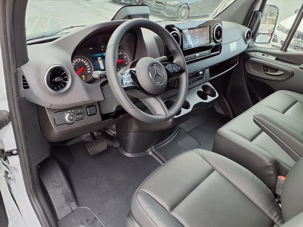 New 2026 Arctic White Mercedes-Benz Cargo 144 WB image 4