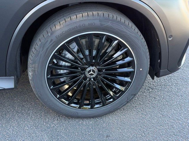 New 2026 MANUFAKTUR exclusive graphite grey magno Mercedes-Benz GLC 300 image 27