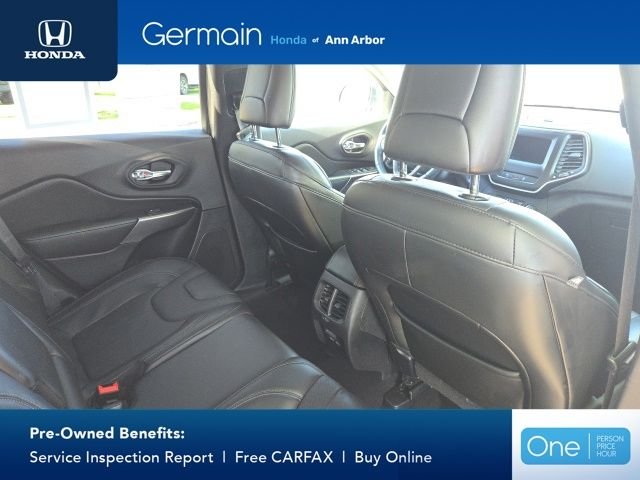Used 2020 Billet Silver Metallic Jeep Latitude Plus image 14