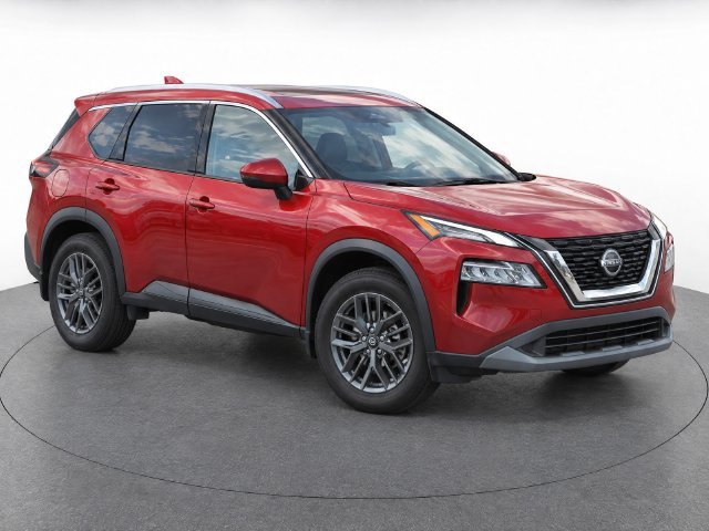 Used 2021 Red Nissan SV image 2