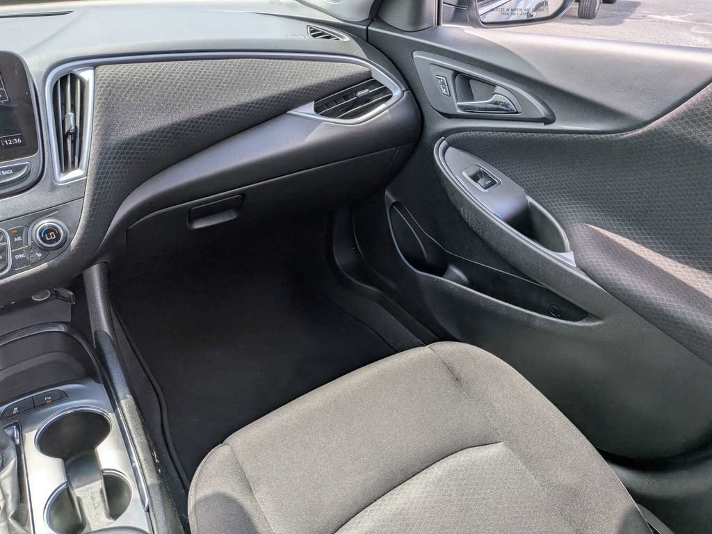 Used 2024 Sterling Gray Metallic Chevrolet 1LT image 18