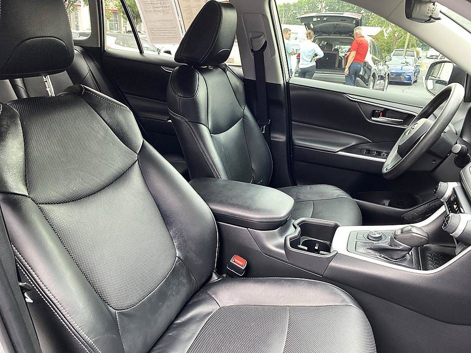 Used 2022 Silver Sky Metallic Toyota Hybrid XLE image 20