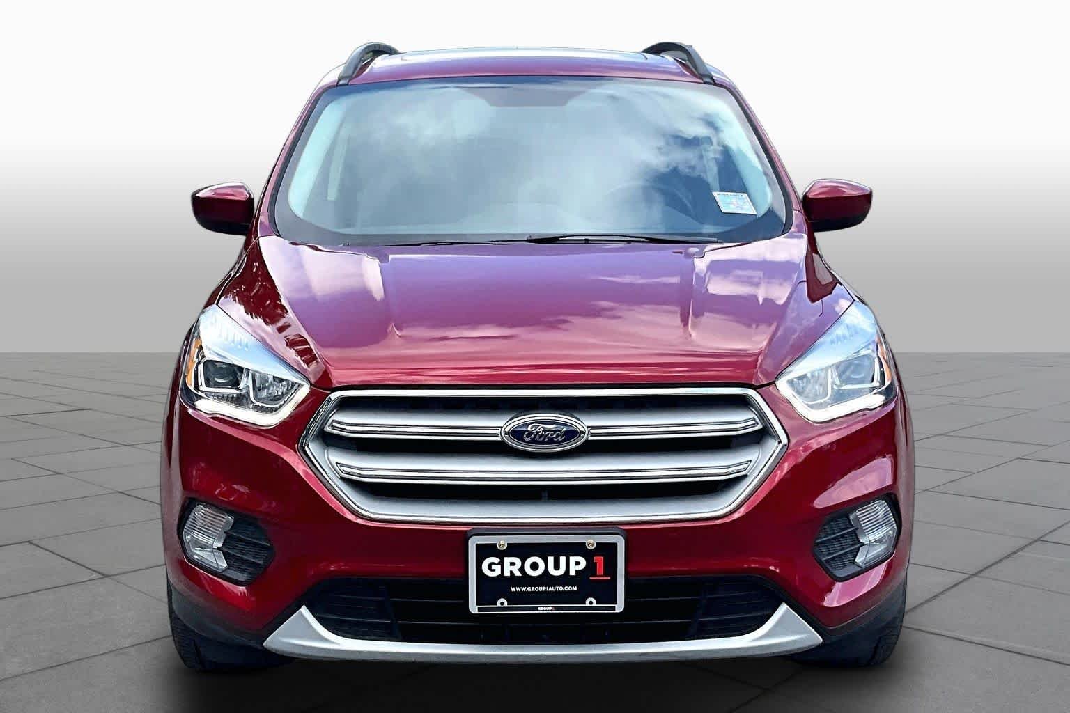 Used 2018 Ruby Red Metallic Tinted Clearcoat Ford SEL image 4