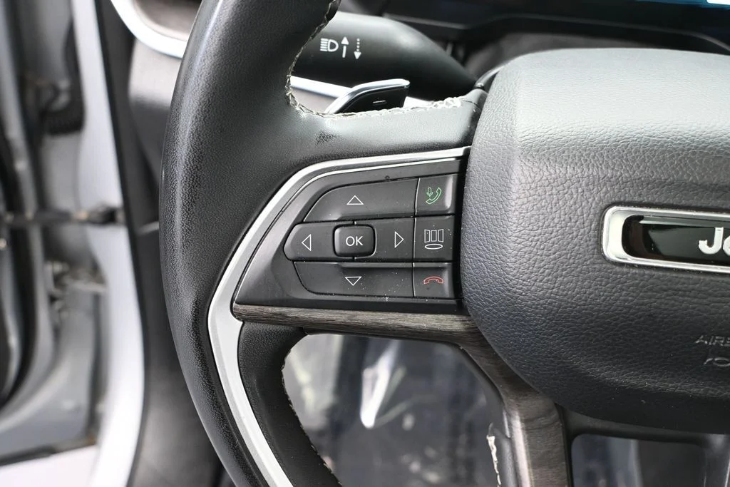 Used 2024 Silver Jeep 4xe image 20