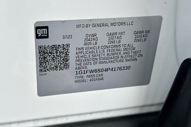 Used 2023 White Chevrolet 1LT image 32