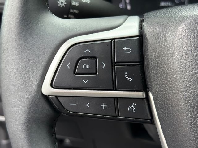 Used 2025 Black Toyota XLE image 25