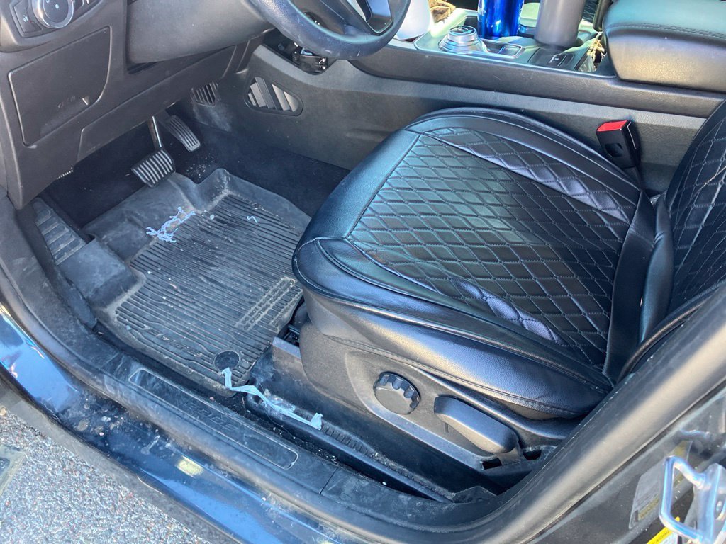 Used 2024 Blue Ford SE image 9
