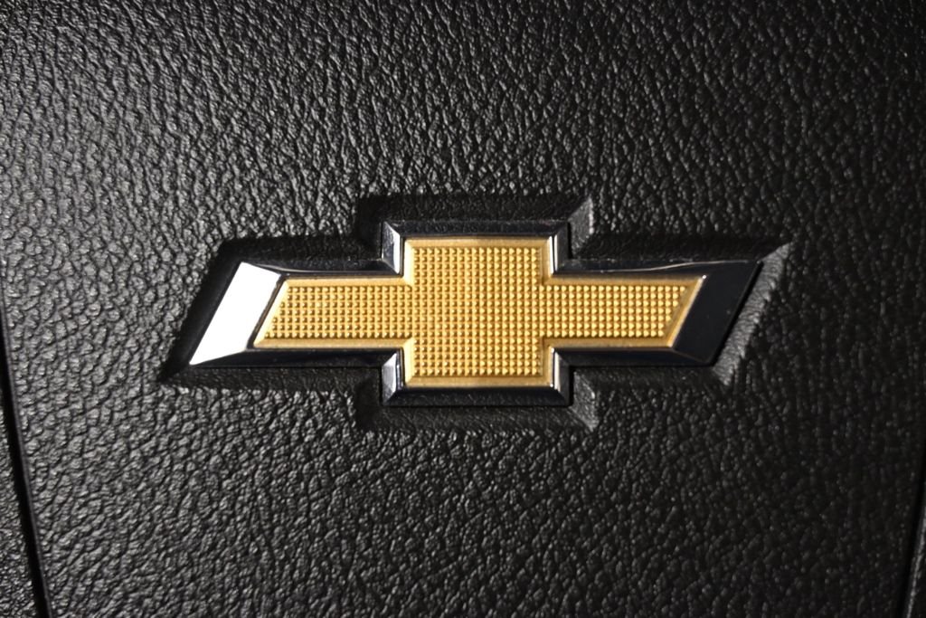 Used 2013 Cyber Gray Metallic Chevrolet Base image 33