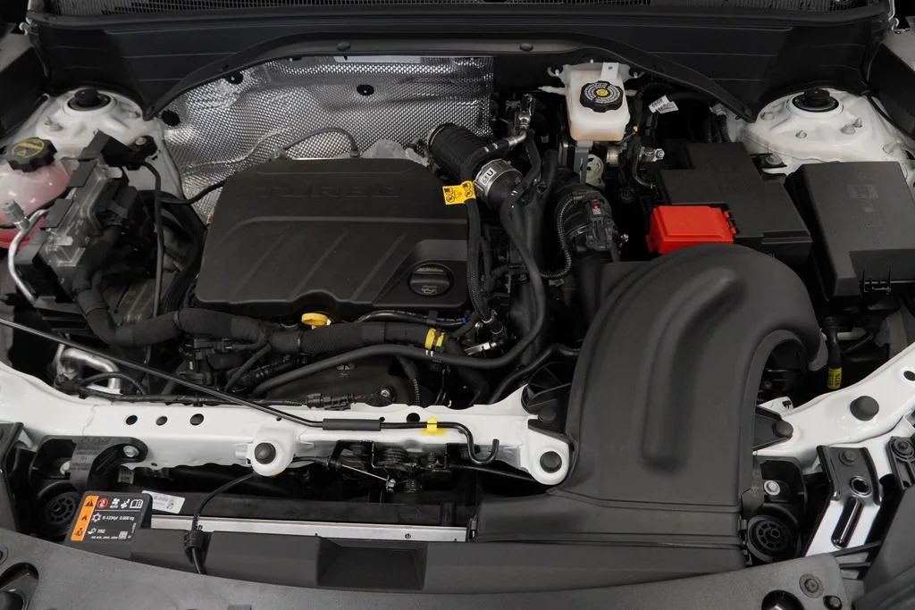 New 2026 Summit White Chevrolet LT image 39