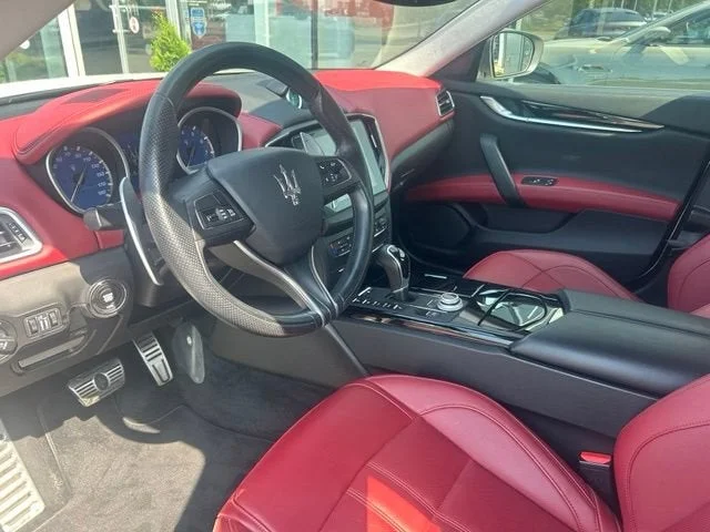 Used 2018 Bianco Maserati S Q4 GranSport image 10