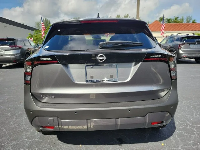 New 2027 Gun Metallic Nissan SR image 5