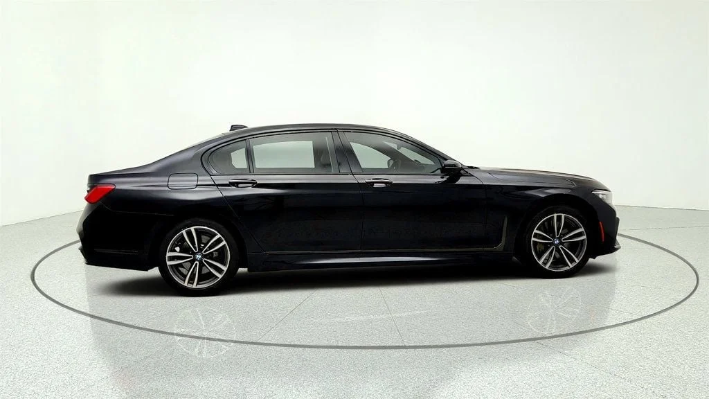 Used 2020 Black Sapphire Metallic BMW 745e xDrive iPerformance Plug-In Hybrid w/ M Sport & B&W Audio image 4