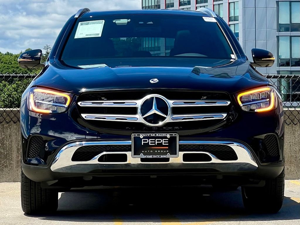 Certified Used 2022  Mercedes-Benz GLC 300 image 3