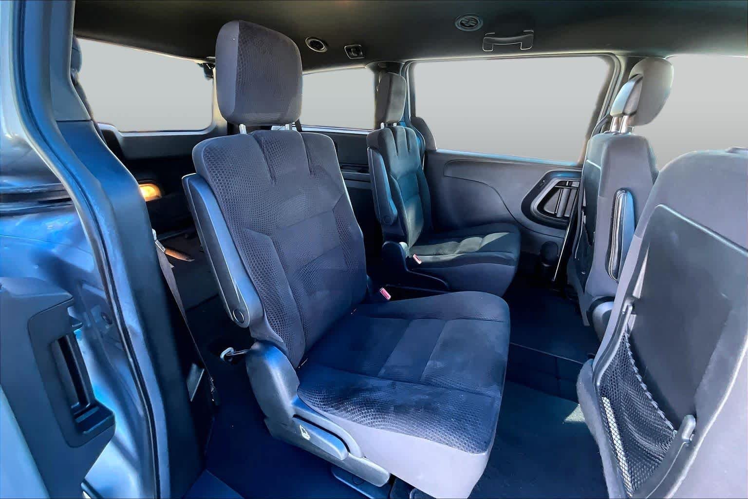 Used 2019 Billet Clearcoat Dodge SE Plus image 19