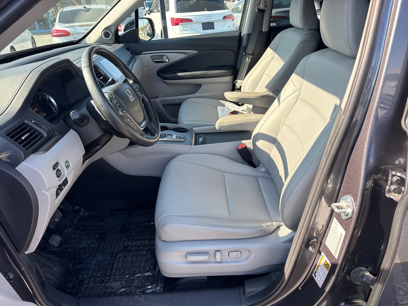 Used 2023 Pacific Pewter Metallic Honda RTL-E image 9