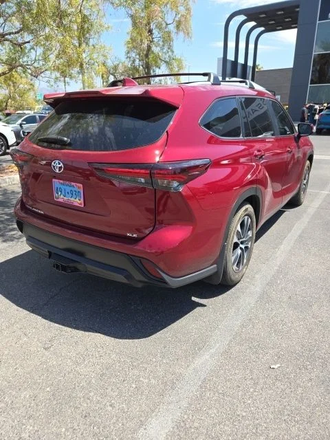Used 2024 Pearl Toyota XLE image 5