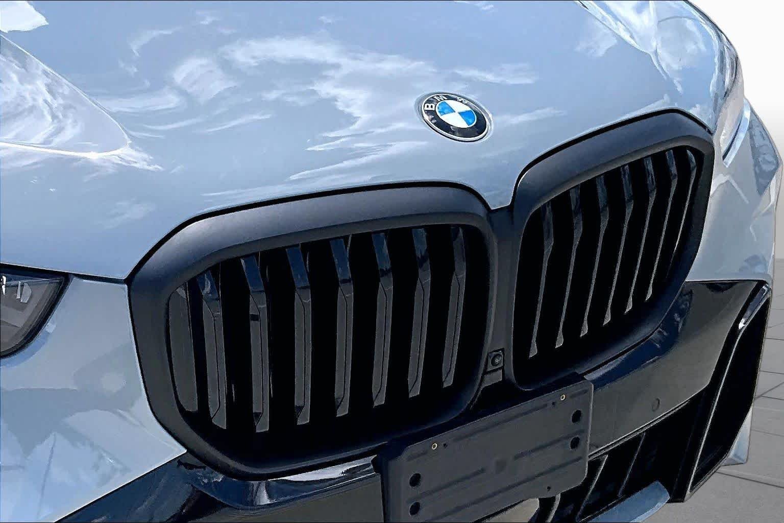 Used 2026 Brooklyn Grey Metallic BMW sDrive40i image 28