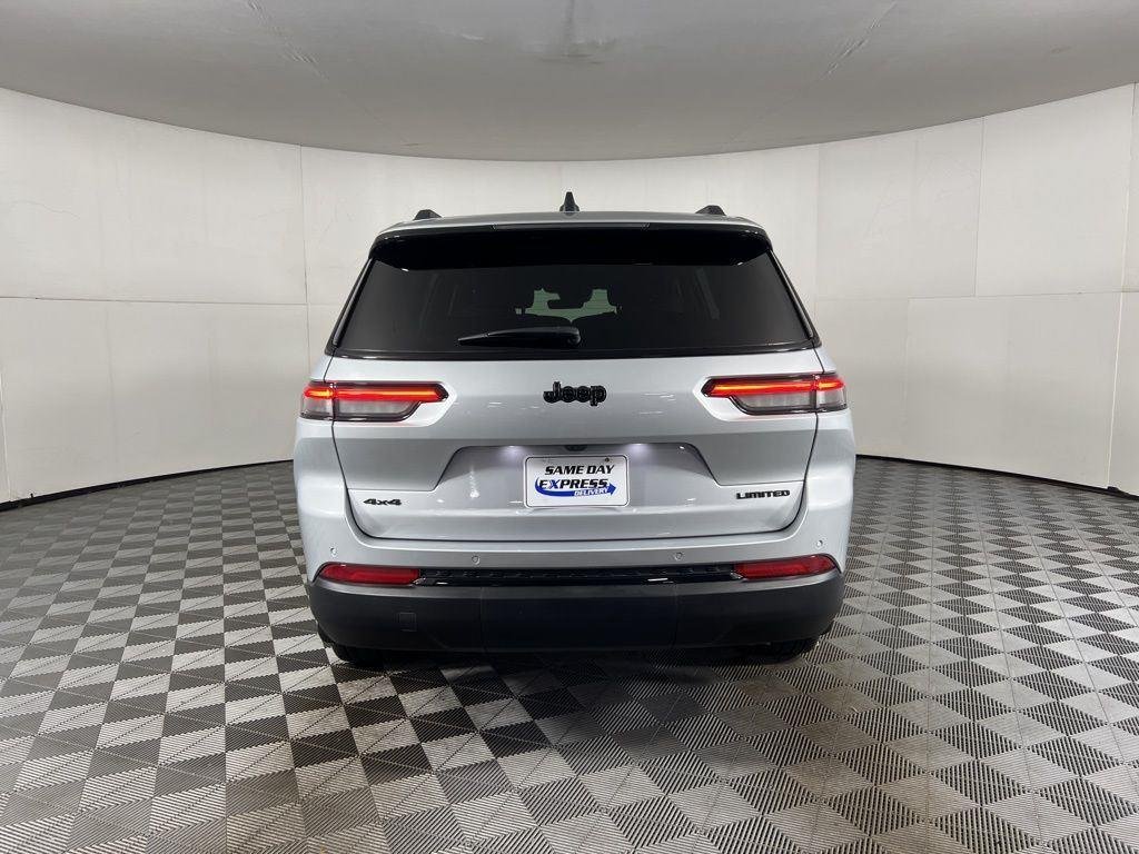 Used 2025 Silver Zynith Jeep Limited image 7