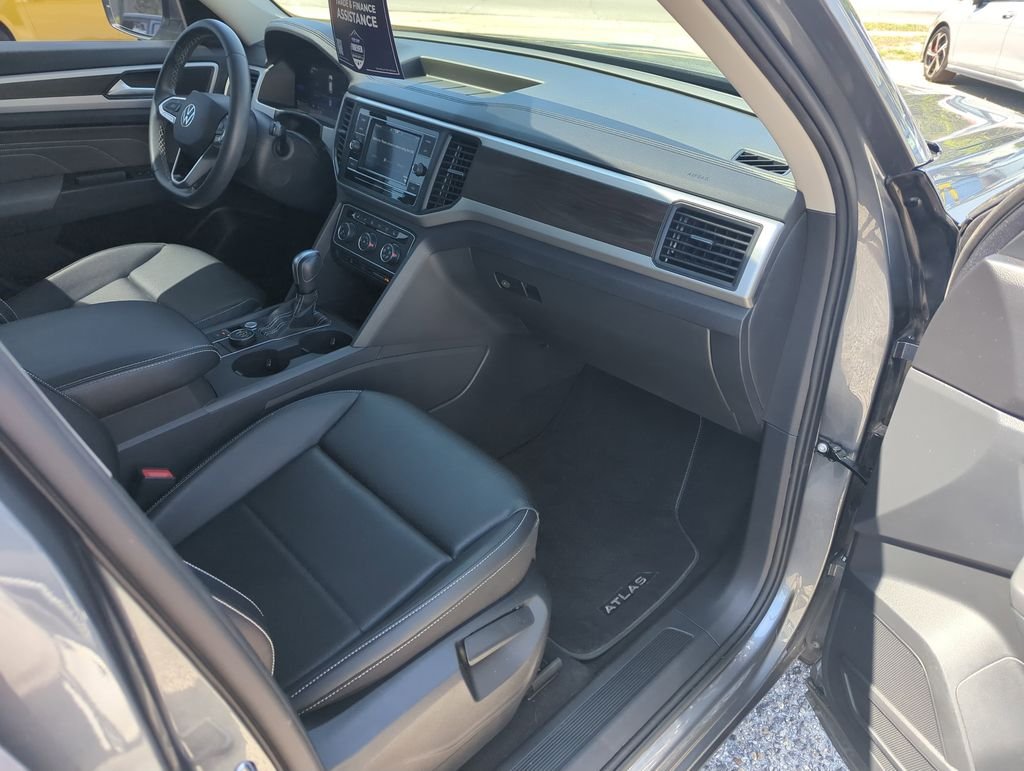 Used 2023  Volkswagen 2.0T SE image 35