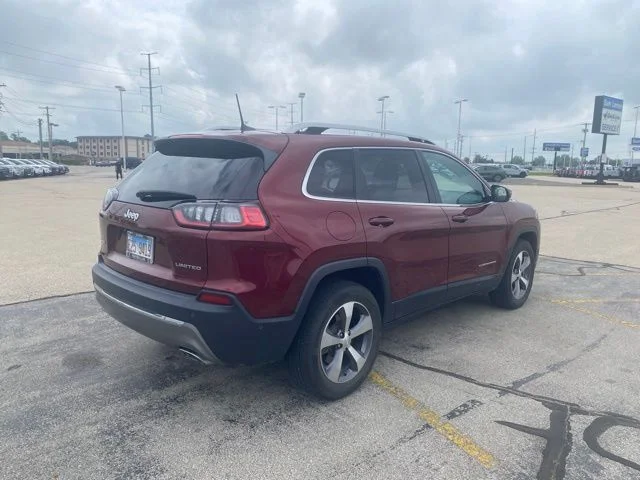 Used 2020 Velvet Red Pearlcoat Jeep Limited image 5