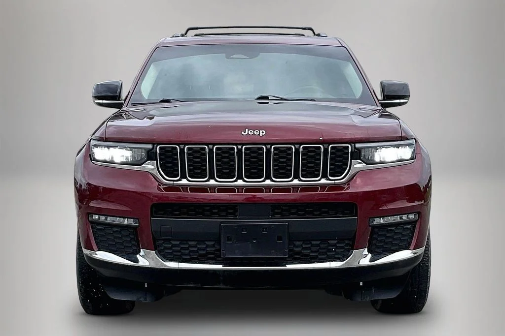 Used 2021 Red Jeep Limited image 3