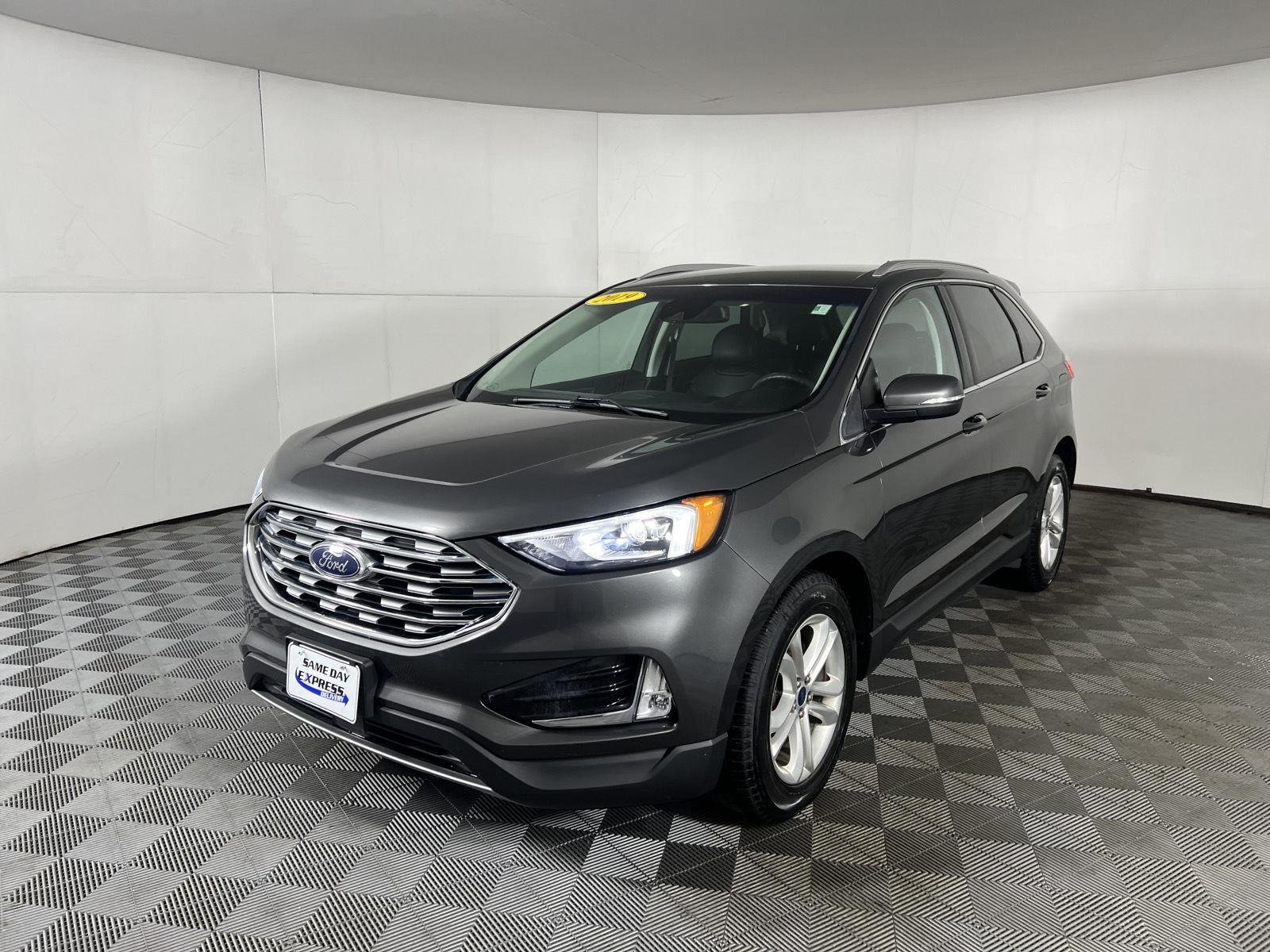 Used 2019 Magnetic Ford SEL image 32