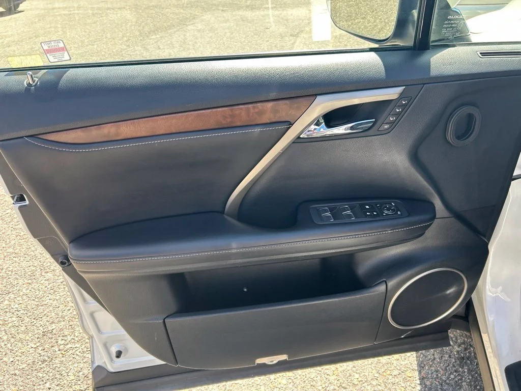 Used 2020 White Lexus 350L image 10